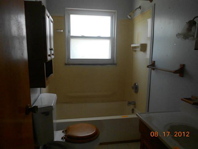 626 Roth Avenue Columbus, OH 43228 - Photo 7 of 8 Gallery Image 7