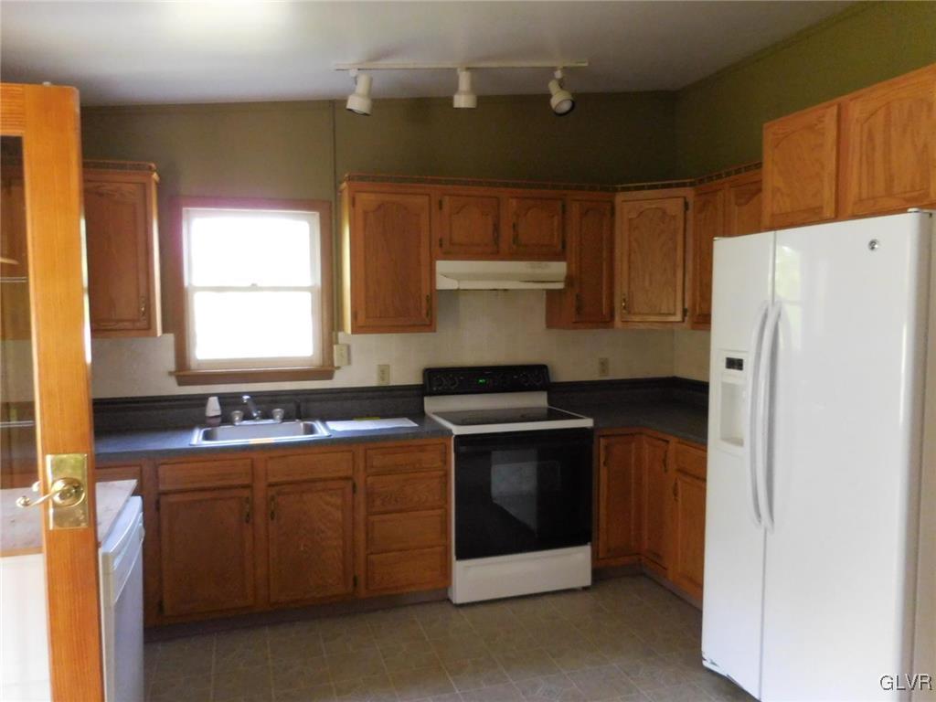 7030 Country Spring Road New Tripoli, PA 18066 - Photo 3 of 12 Gallery Image 3