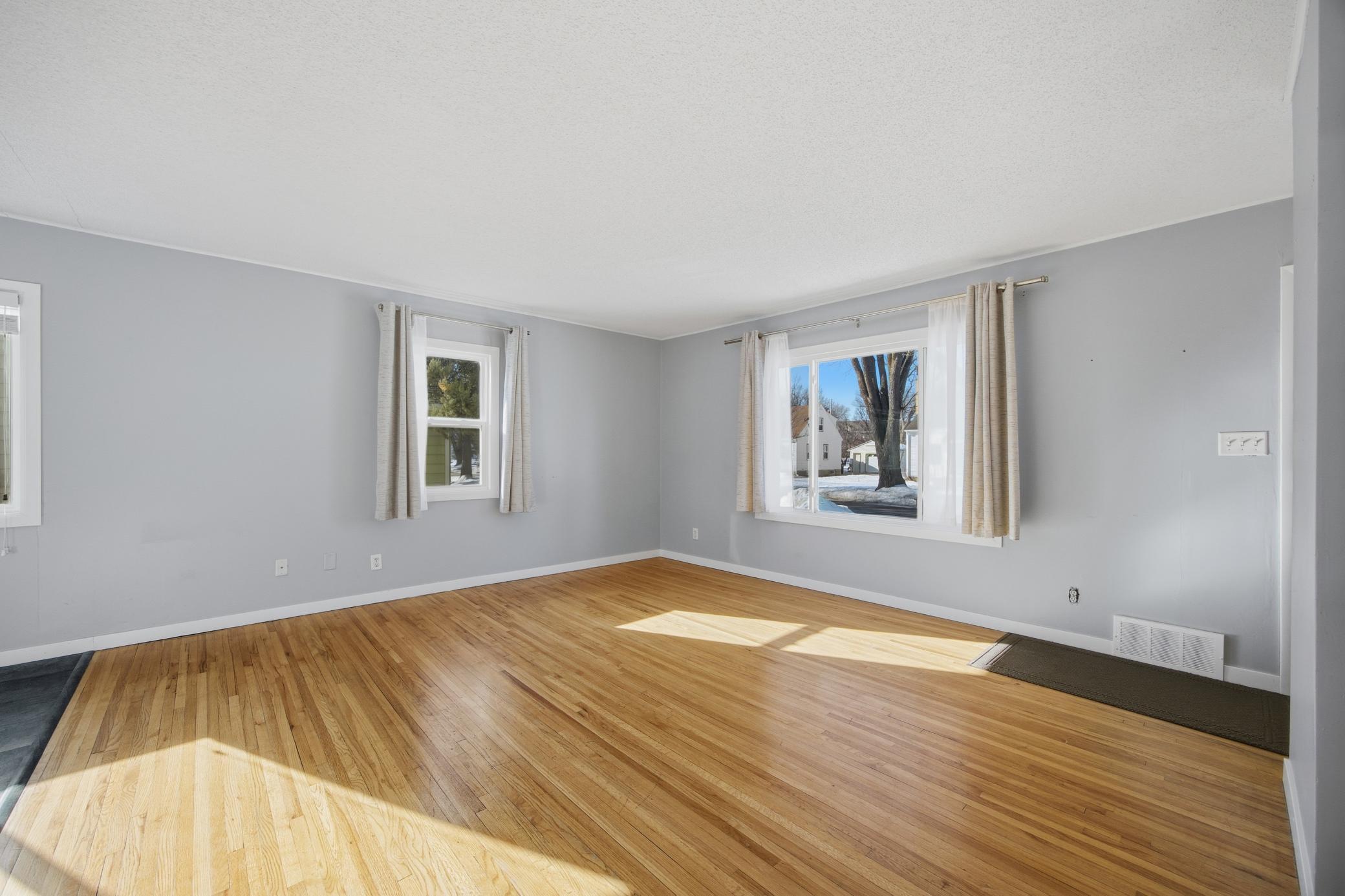 1451 12th Street North Fargo, ND 58102 - Photo 12 of 35