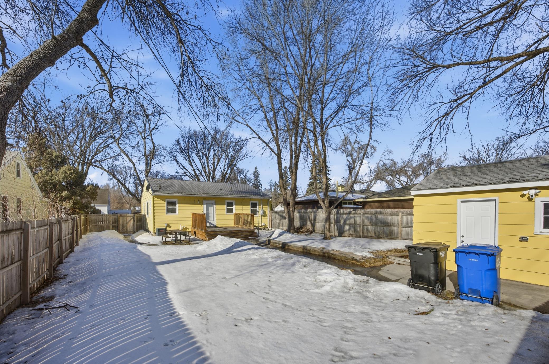 1451 12th Street North Fargo, ND 58102 - Photo 5 of 35