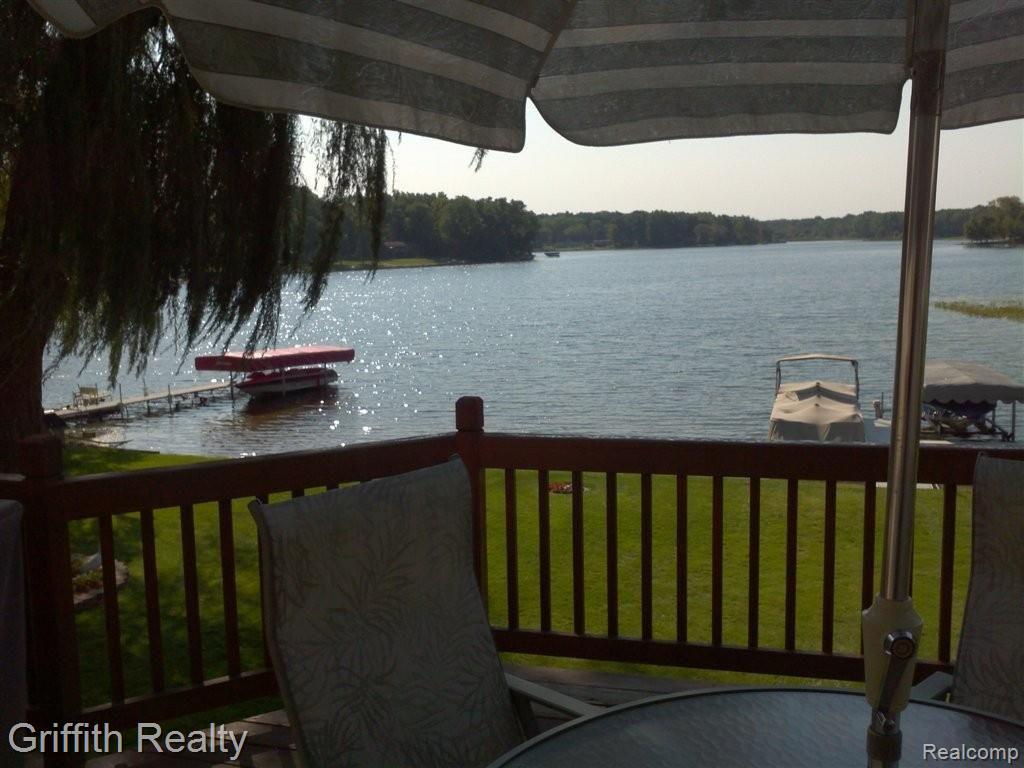 1122 East Coon Lake Road Howell, MI 48843 - Photo 13 of 23 IMG_20120830_104945.jpg