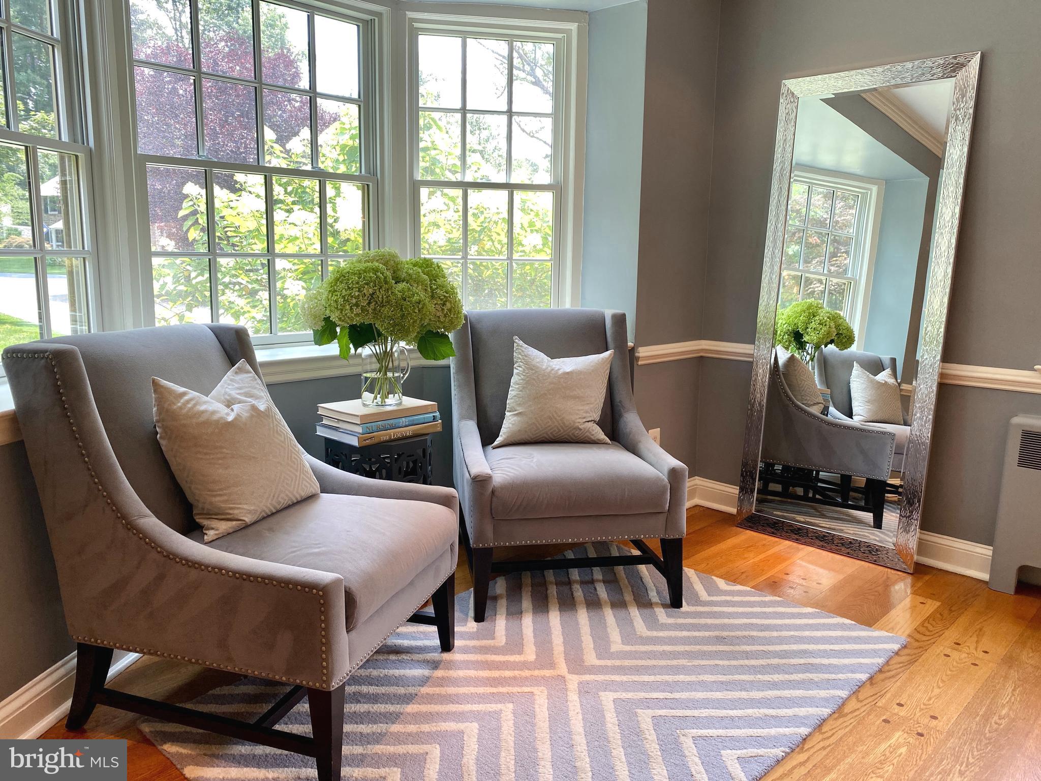41 Meade Road Ambler, PA 19002 - Photo 15 of 42 Kitchen Lounge Seating Area