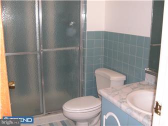 11990 Lockart Road Philadelphia, PA 19116 - Photo 9 of 12 Bathroom