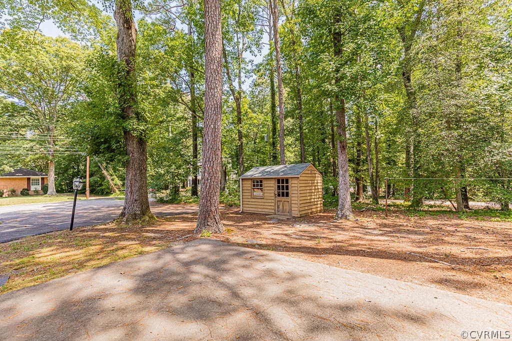 3015 Birchbrook Road Henrico, VA 23228 - Photo 5 of 40 Gallery Image 5