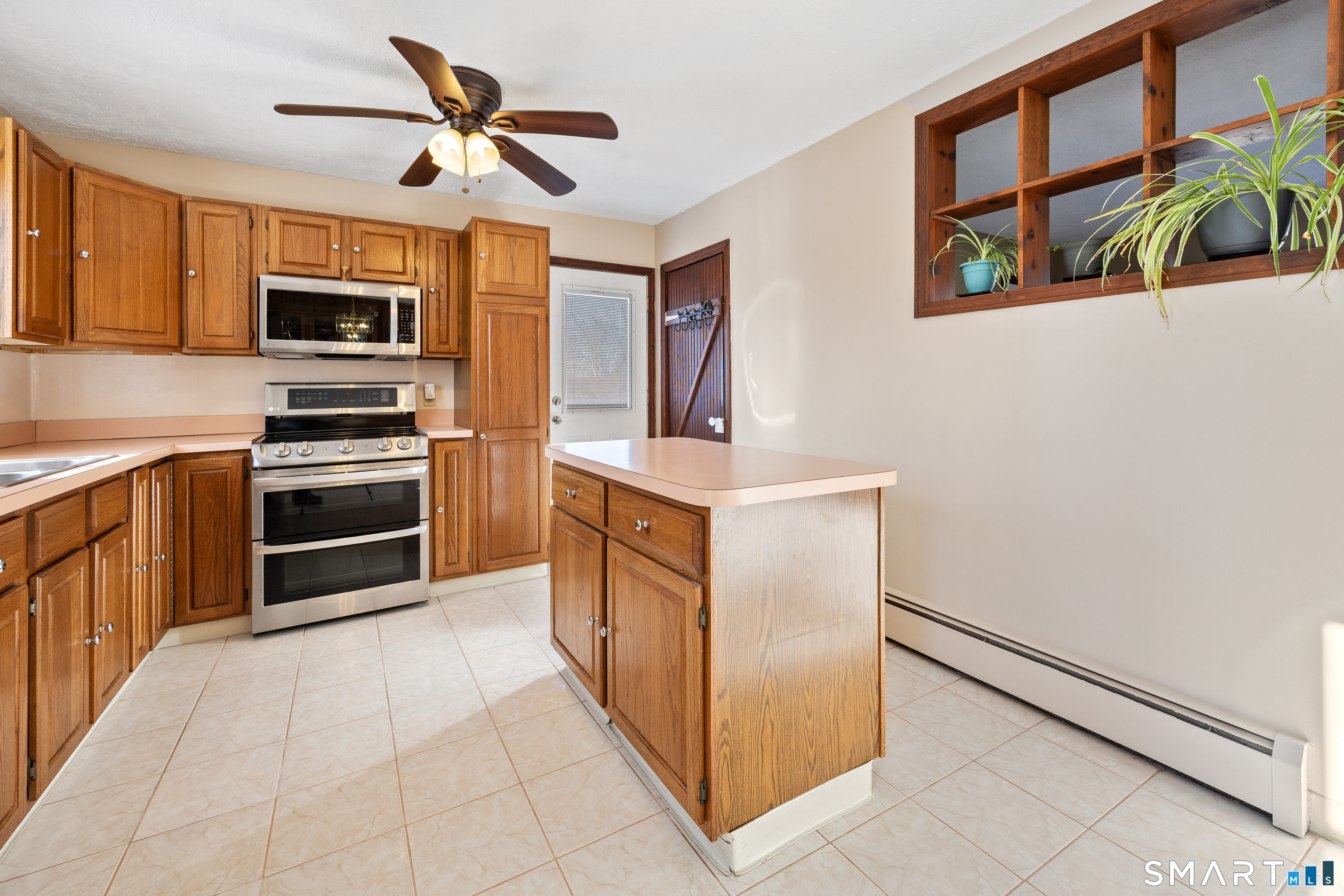 32 Sandy Lane Wolcott, CT 06716 - Photo 11 of 36