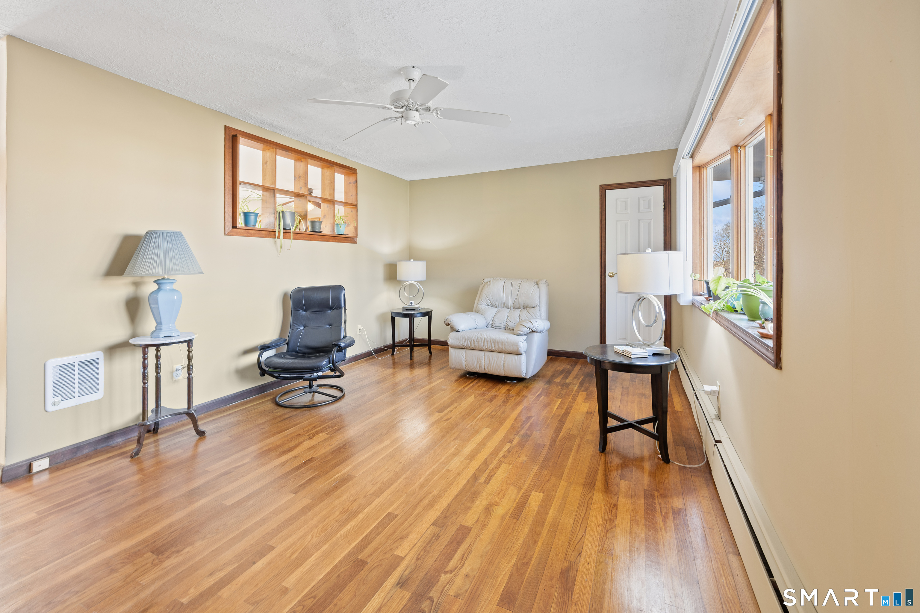 32 Sandy Lane Wolcott, CT 06716 - Photo 3 of 36