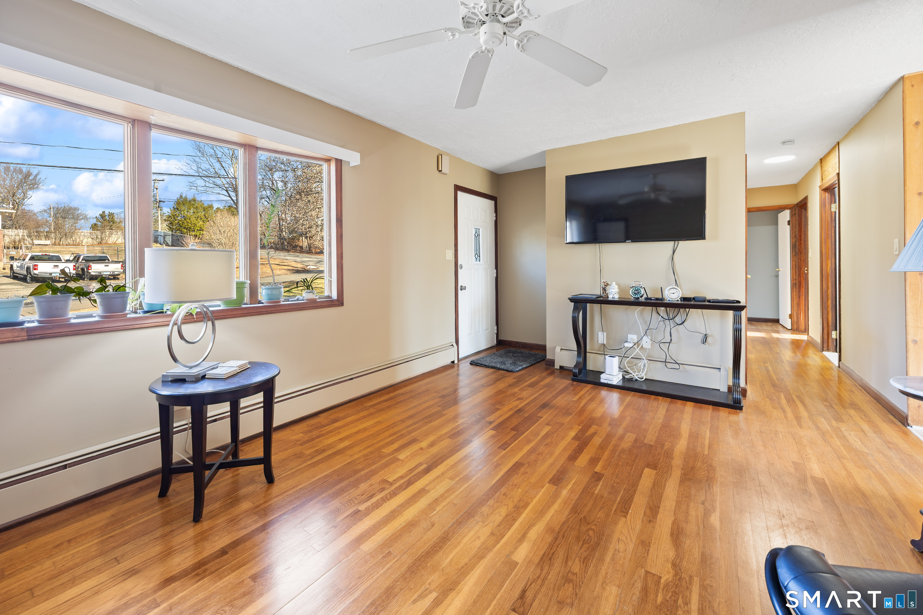 32 Sandy Lane Wolcott, CT 06716 - Photo 5 of 36