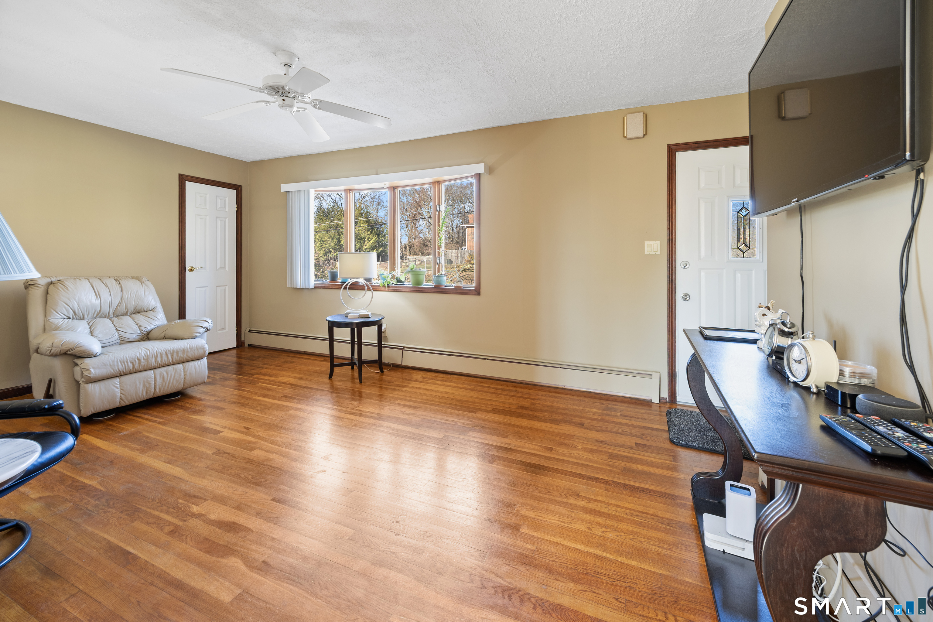 32 Sandy Lane Wolcott, CT 06716 - Photo 6 of 36