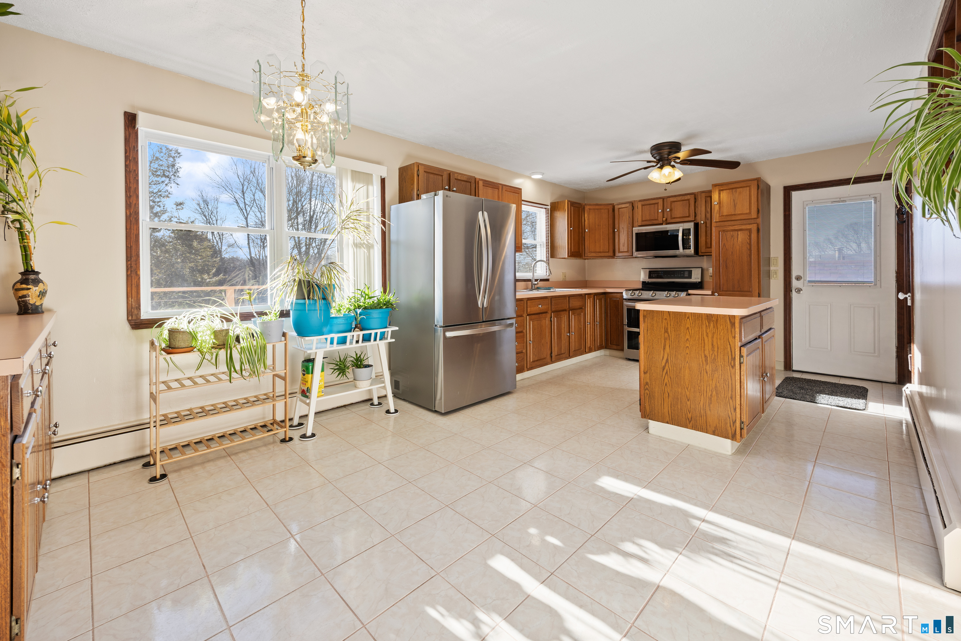 32 Sandy Lane Wolcott, CT 06716 - Photo 7 of 36