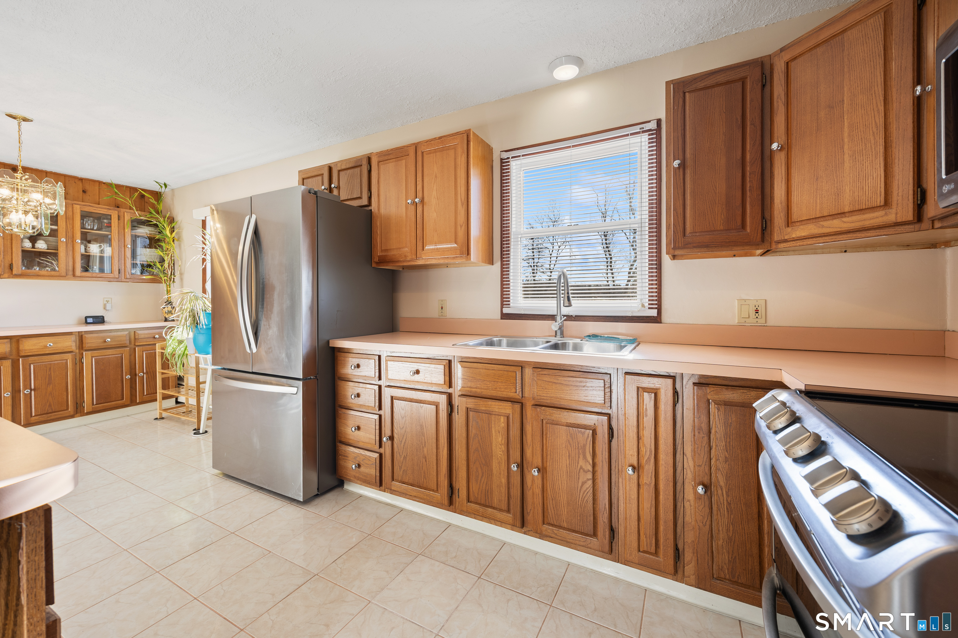 32 Sandy Lane Wolcott, CT 06716 - Photo 9 of 36