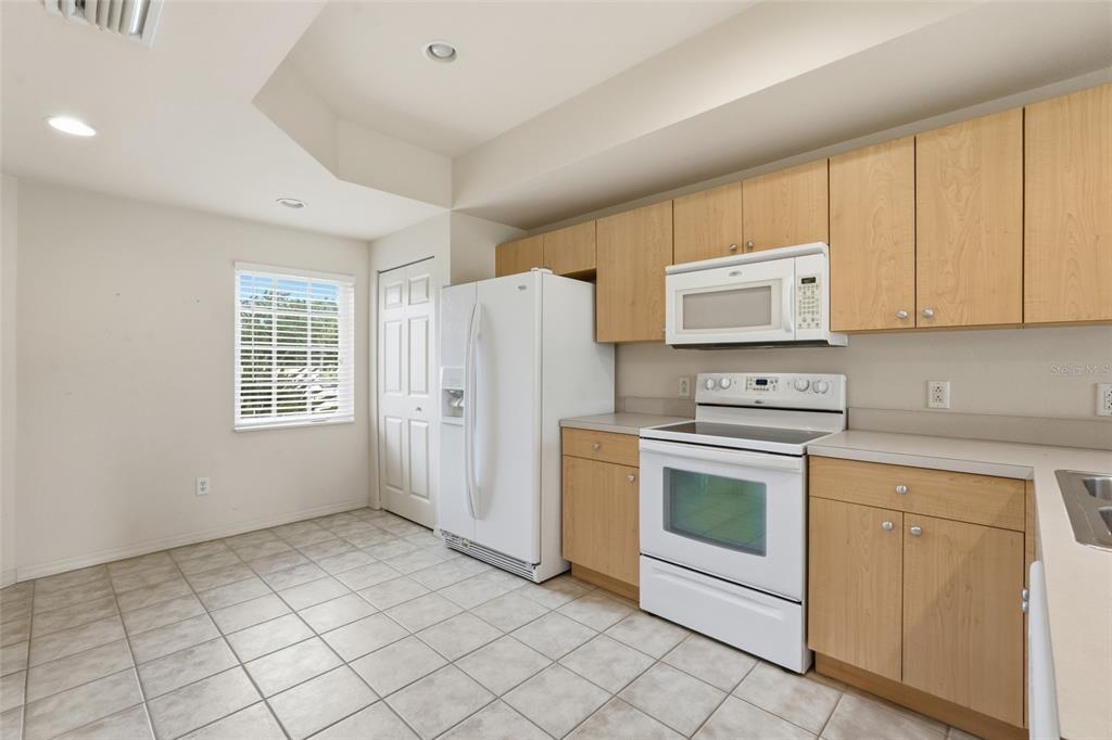 1246 Rio De Janeiro Avenue, Unit 505 Punta Gorda, FL 33983 - Photo 5 of 29