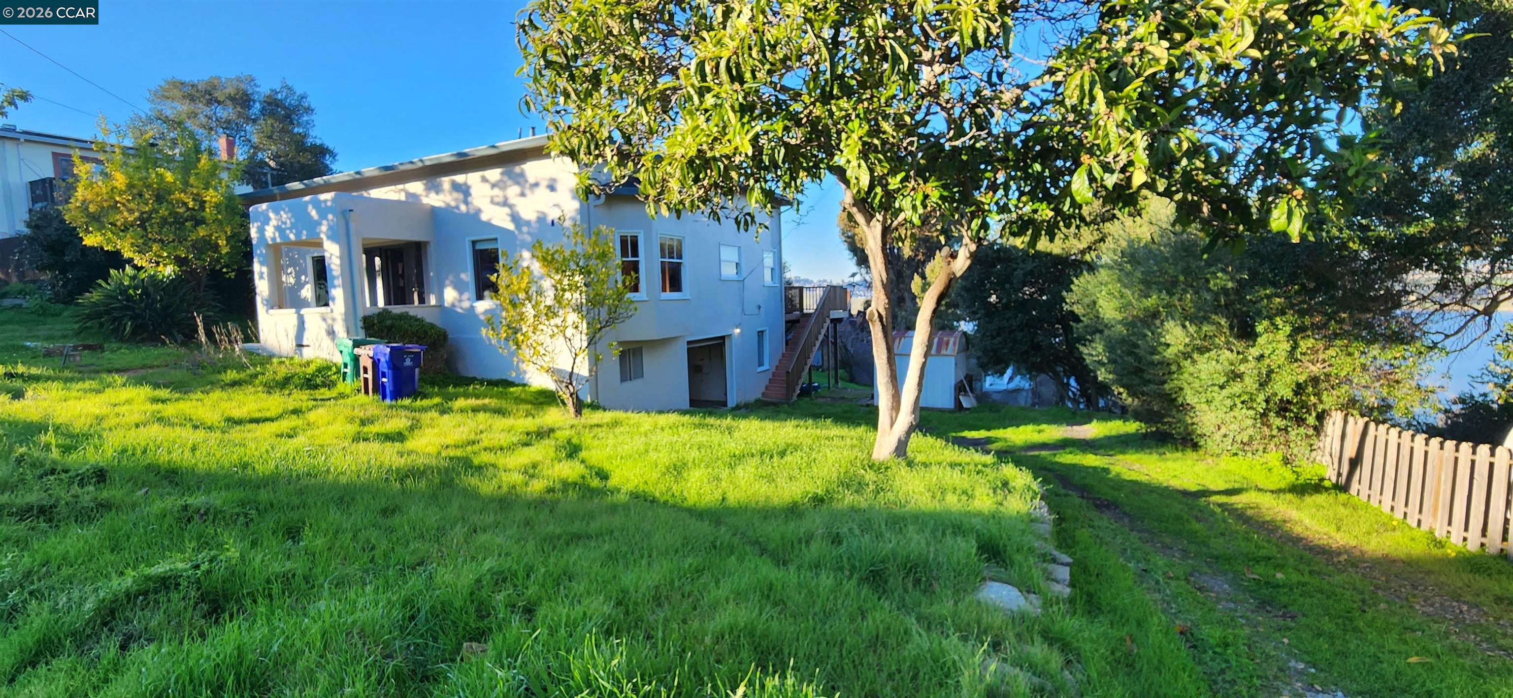 444 Edwards Street Crockett, CA 94525 - Photo 3 of 5