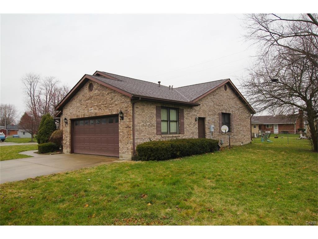 1377 Surrey Road Troy, OH 45373 - Photo 4 of 24 Gallery Image 4