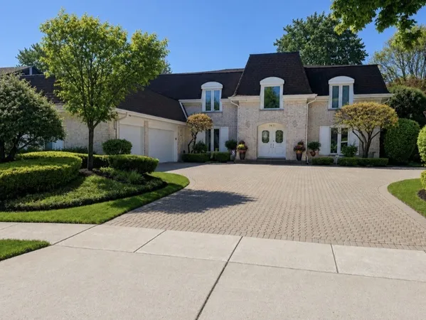 $1,890,000 | 3631 Indian Wells Lane, Northbrook, IL 60062