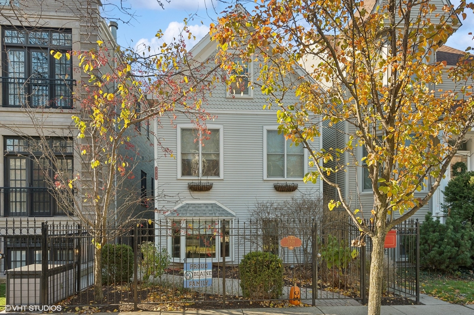 3838 North Wayne Avenue Chicago, IL 60613 - Photo 2 of 40 front view of a house with a trees
