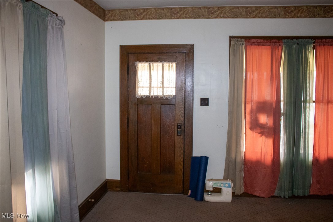 1900 Maple Road Cambridge, OH 43725 - Photo 28 of 45 View of foyer entrance