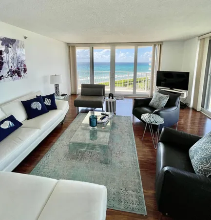 $12,000 | 3360 South Ocean Boulevard, Unit 6 G 1, Palm Beach, FL 33480