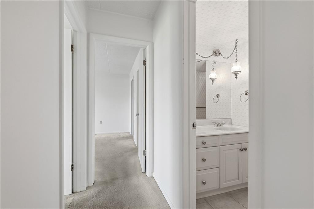 2160 Greentree Road, Unit 705W Pittsburgh, PA 15220 - Photo 13 of 30