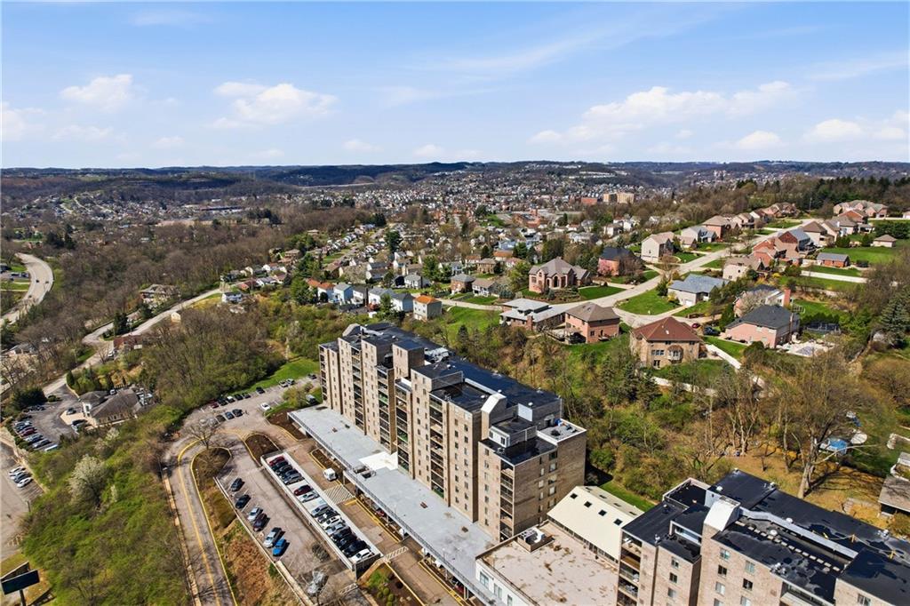 2160 Greentree Road, Unit 705W Pittsburgh, PA 15220 - Photo 31 of 32 an aerial view of multiple house