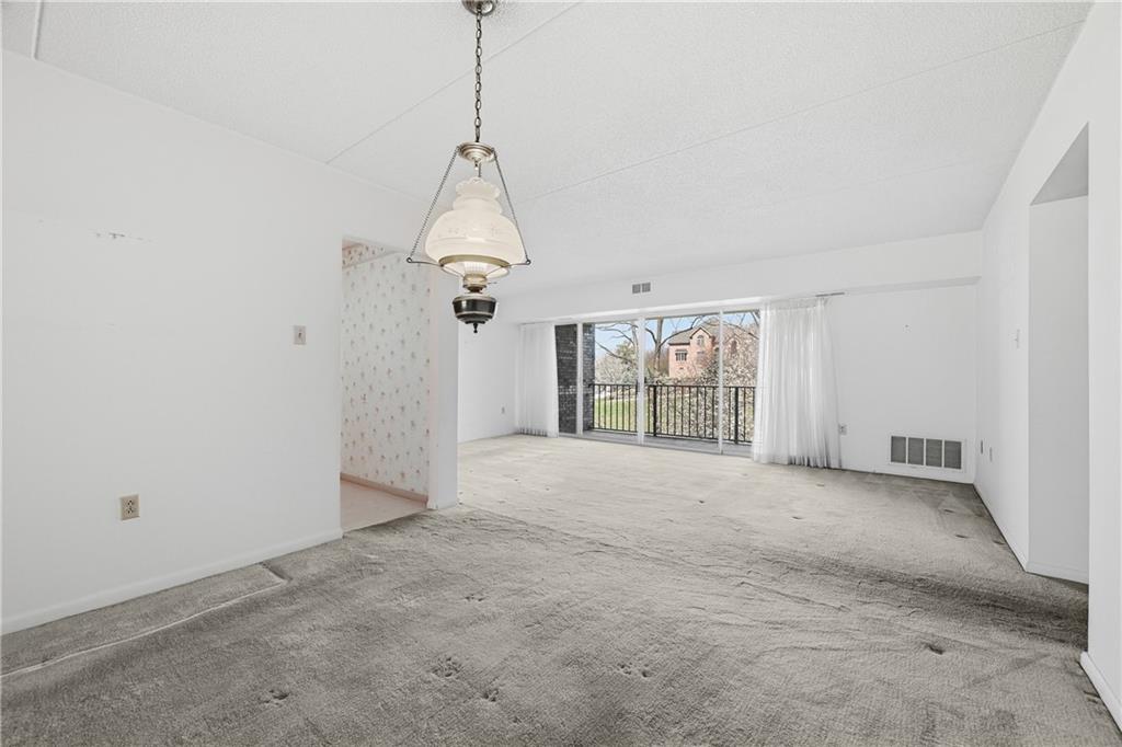 2160 Greentree Road, Unit 705W Pittsburgh, PA 15220 - Photo 10 of 32 a view of empty room with windows