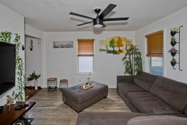 $299,900 | 15 Florida Street, Springfield, MA 01109