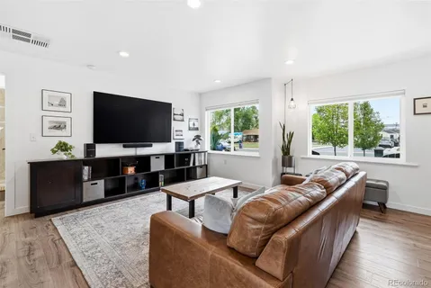 $554,999 | 2815 South Glencoe Street, Denver, CO 80222
