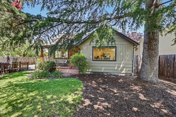 $548,000 | 1423 East Main Street, Ashland, OR 97520