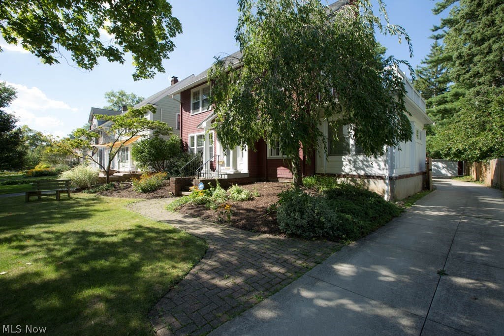2925 Scarborough Road Cleveland, OH 44118 - Photo 23 of 31