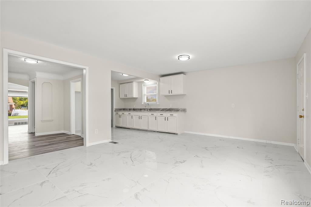 17700 Edinborough Road Detroit, MI 48219 - Photo 12 of 34