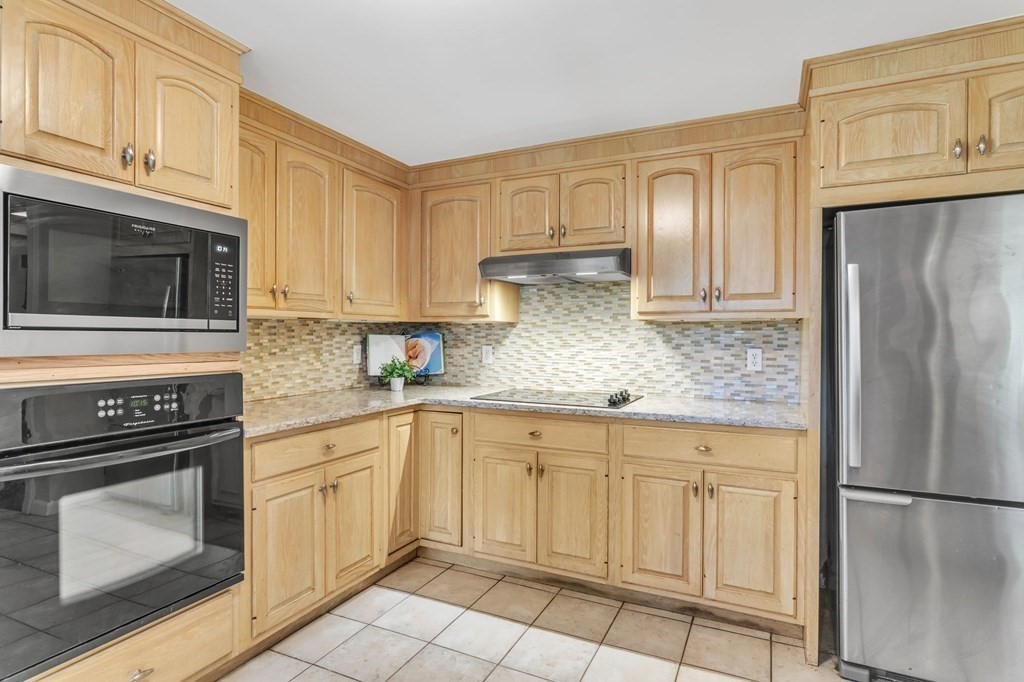 76 Meadowbrook Road Longmeadow, MA 01106 - Photo 13 of 42 Gallery Image 13