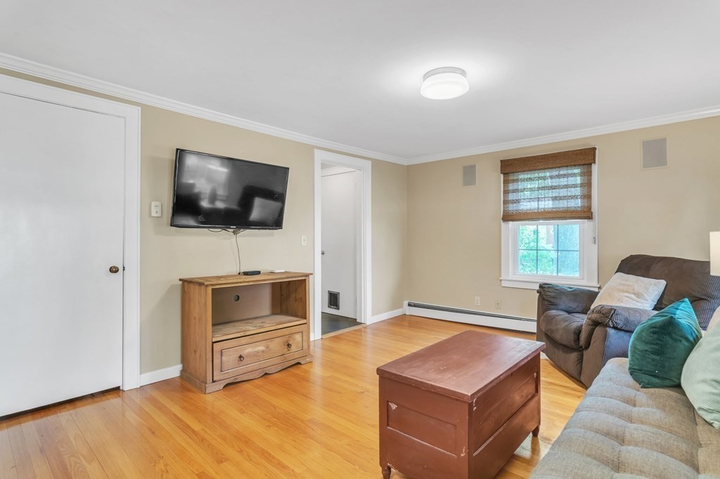 76 Meadowbrook Road Longmeadow, MA 01106 - Photo 19 of 42 Gallery Image 19