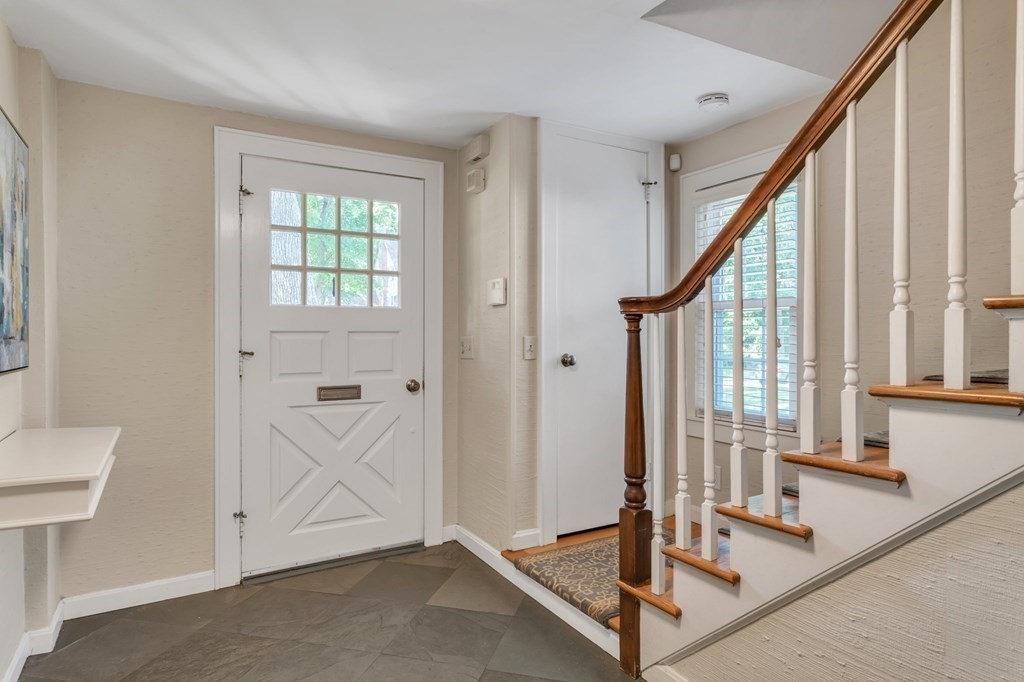 76 Meadowbrook Road Longmeadow, MA 01106 - Photo 3 of 42 Gallery Image 3