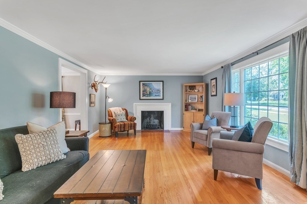 76 Meadowbrook Road Longmeadow, MA 01106 - Photo 5 of 42 Gallery Image 5