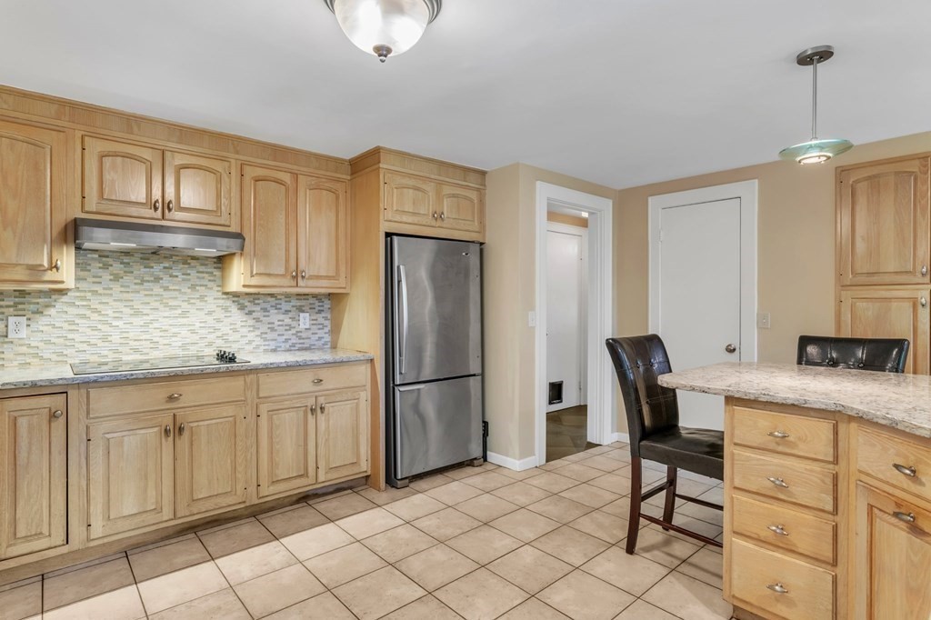 76 Meadowbrook Road Longmeadow, MA 01106 - Photo 10 of 42 Gallery Image 10