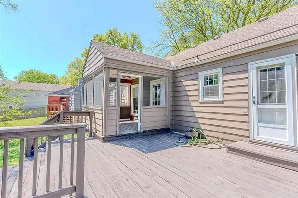 $280,000 | 5721 Walmer Street, Mission, KS 66202