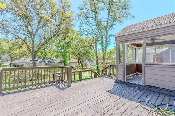 $280,000 | 5721 Walmer Street, Mission, KS 66202