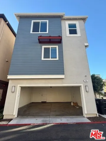 a view of outdoor space