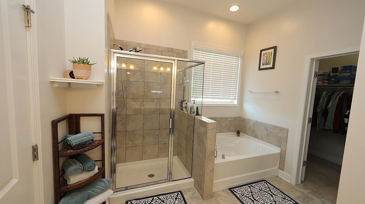 7524 Oakberry Drive Raleigh, NC 27616 - Photo 10 of 22 Master Bath/Spa
