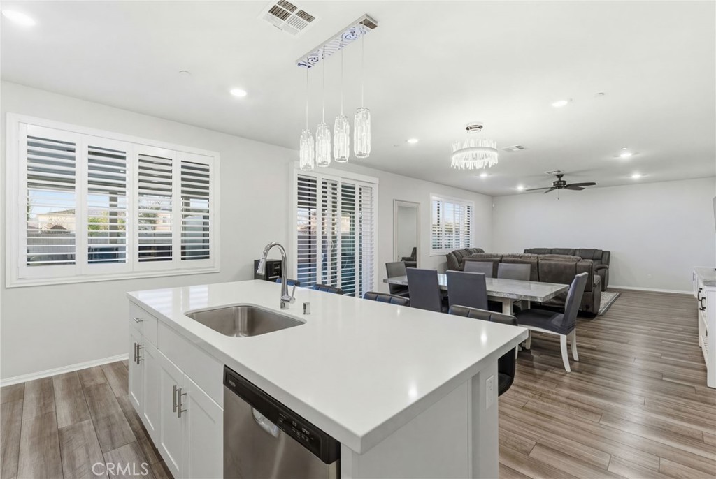 24703 Lightning Way Moreno Valley, CA 92551 - Photo 13 of 51