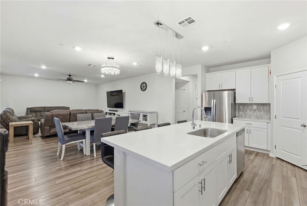 24703 Lightning Way Moreno Valley, CA 92551 - Photo 14 of 51