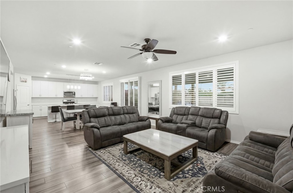 24703 Lightning Way Moreno Valley, CA 92551 - Photo 16 of 51