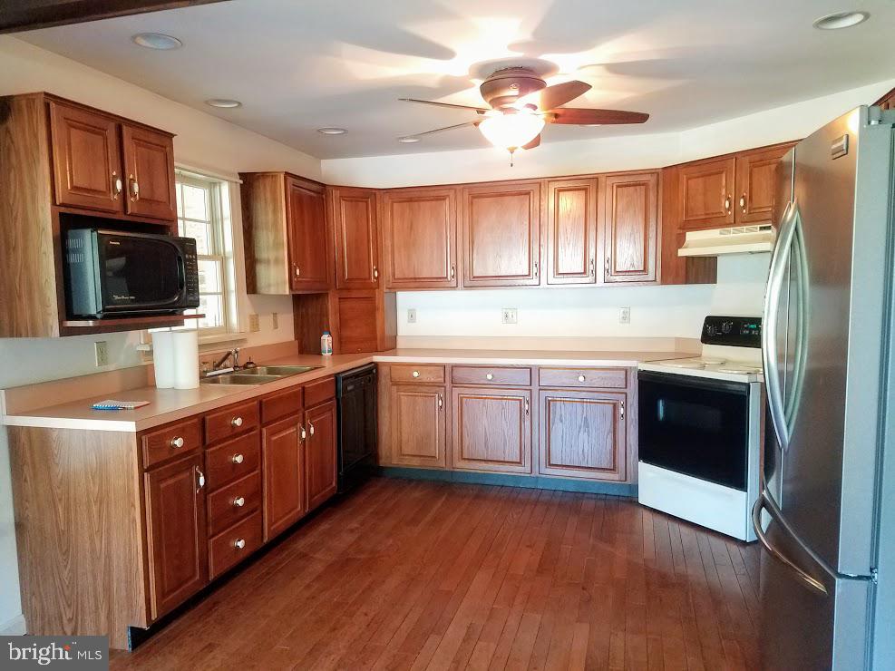 1010 Creek Road Carlisle, PA 17015 - Photo 5 of 26 Gallery Image 5