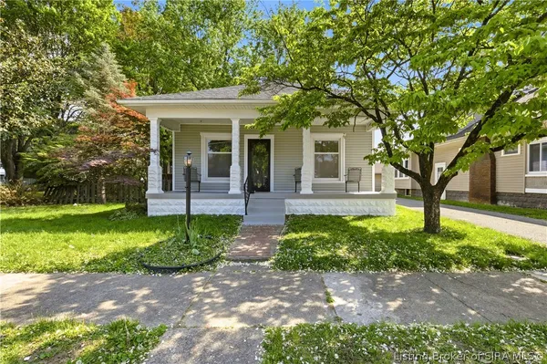 $199,900 | 316 West Harrison Avenue, Clarksville, IN 47129