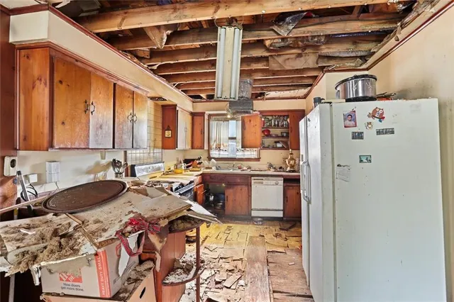 $180,000 | 10521 Carthage Street, River Ridge, LA 70123