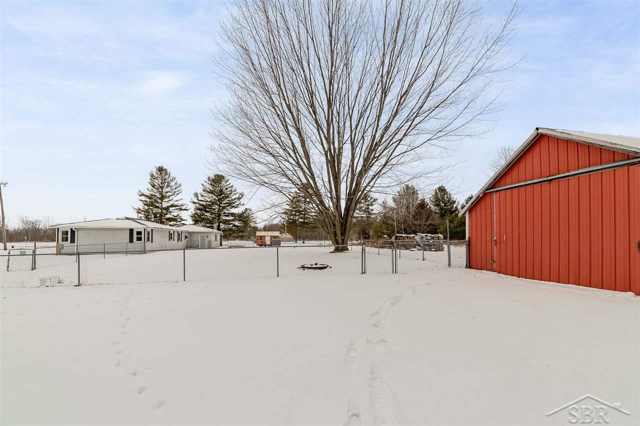 21970 Roosevelt Road Merrill, MI 48637 - Photo 22 of 28 50065643-21.JPG