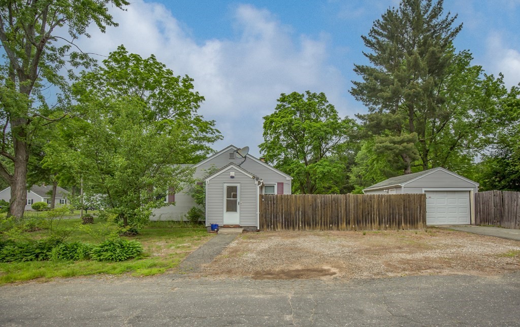 93 Aldrew Terrace Springfield, MA 01119 - Photo 29 of 35