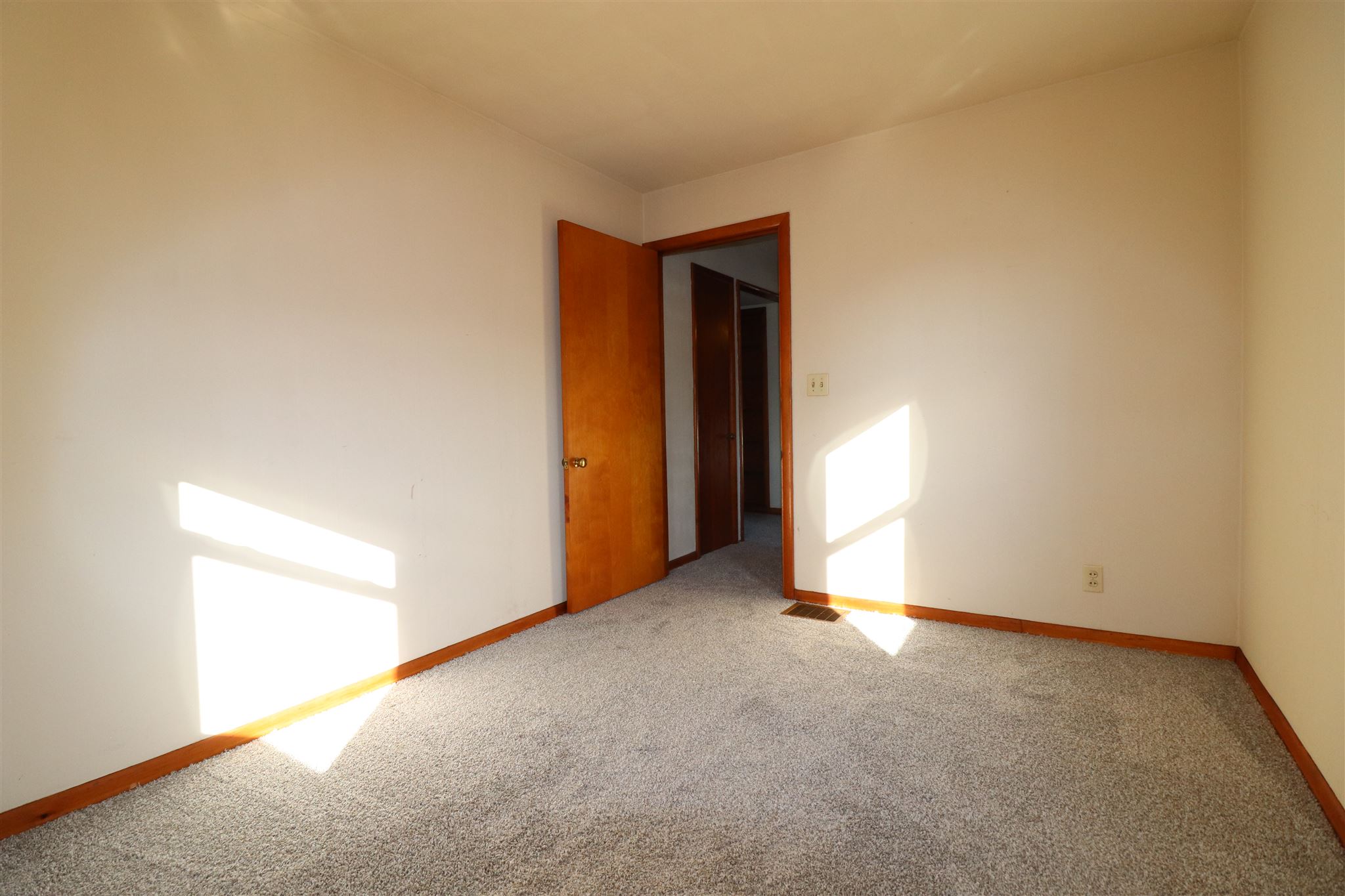 1375 North Harv-Wright Road Bloomfield, IN 47424 - Photo 20 of 28 Gallery Image 20