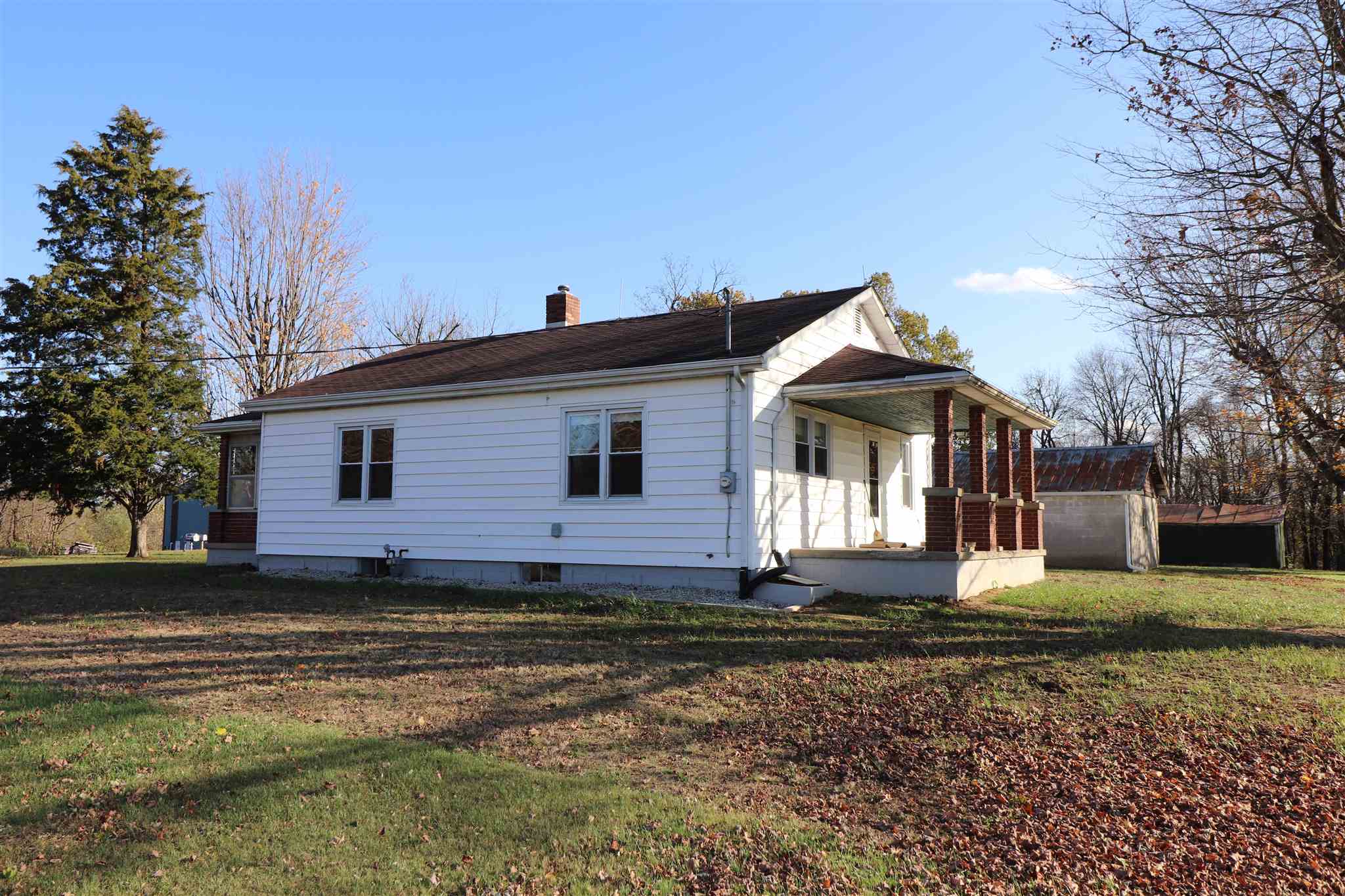 1375 North Harv-Wright Road Bloomfield, IN 47424 - Photo 8 of 28 Gallery Image 8