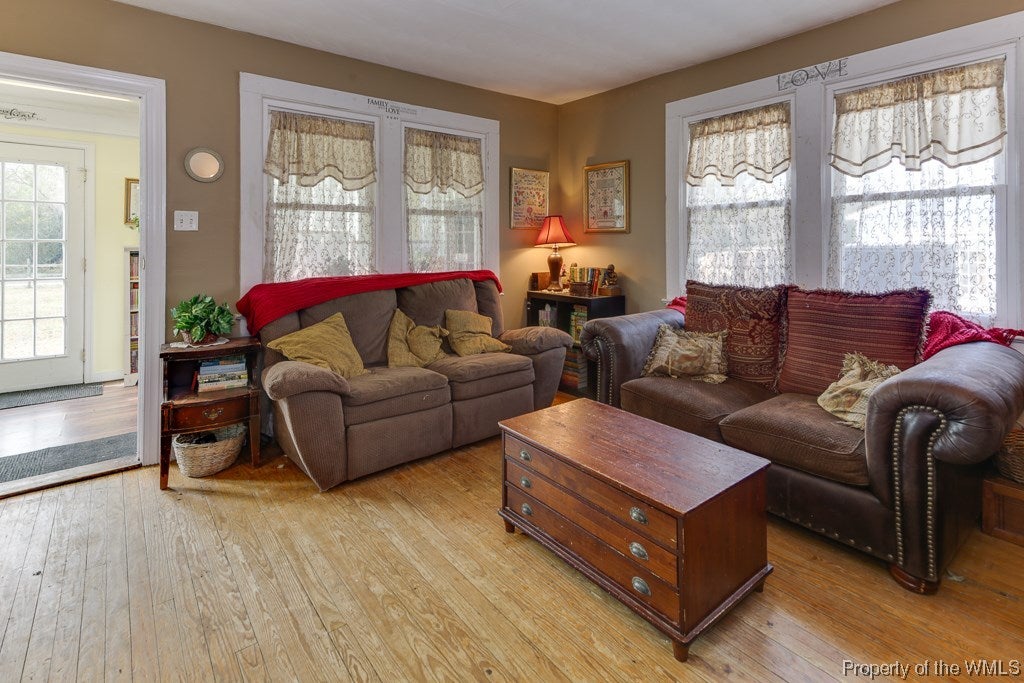 9557 Robins Neck Road Gloucester, VA 23061 - Photo 7 of 46 Gallery Image 7