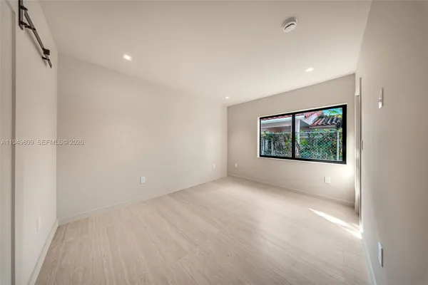 $5,700 | 2625 Southwest 32nd Court, Unit 2625, Miami, FL 33133